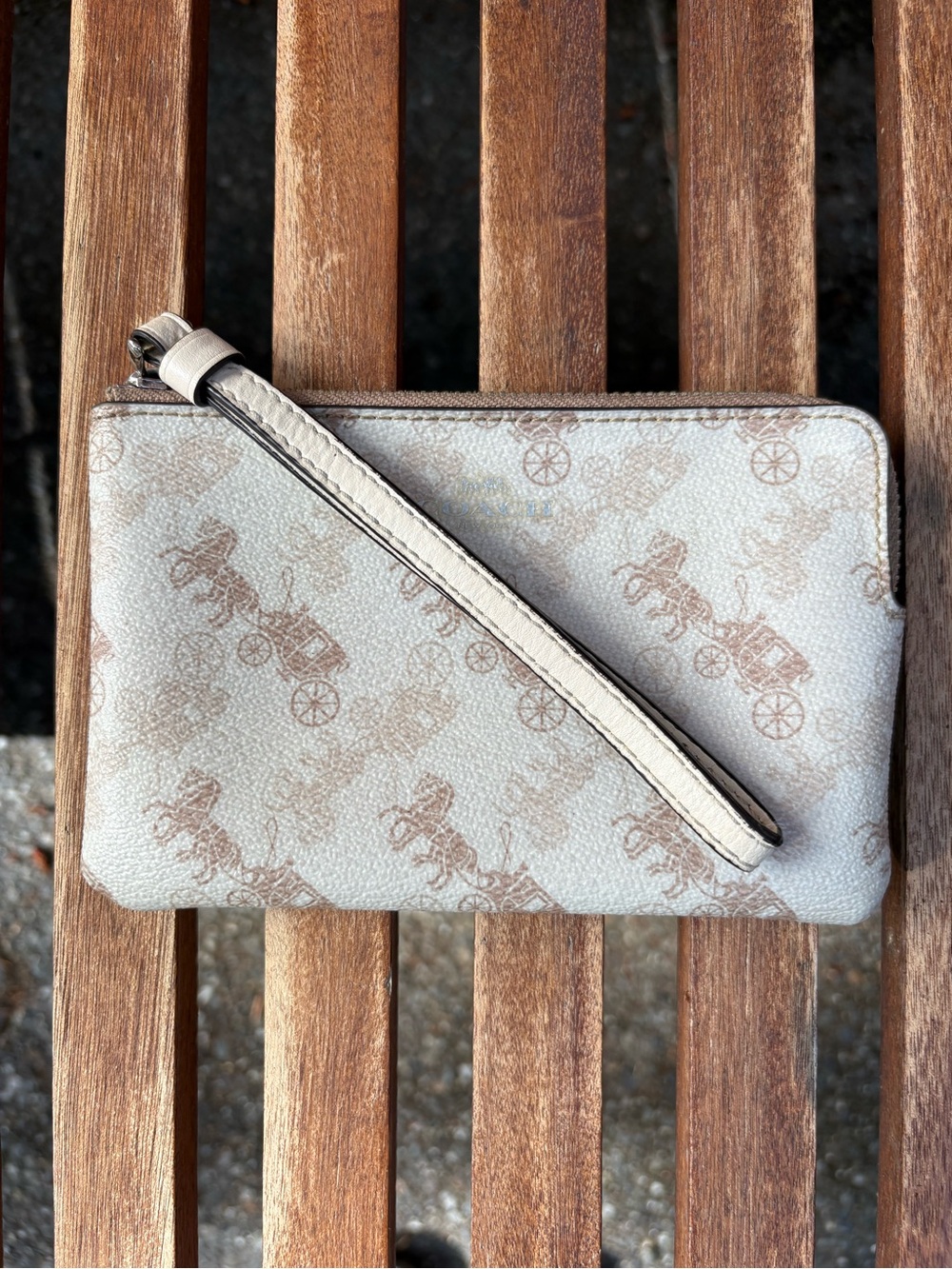 Coach Horse Carriage Wristlet F88083 Chalk Tan Corner Zip